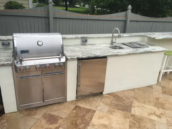 Outdoor kitchen layout options for Ocean City homes